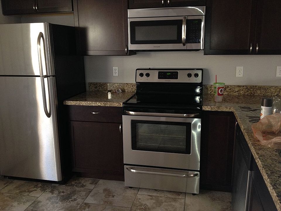 1st image of 19601 N 7th St Unit 1065