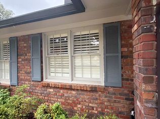 1110 Tuxedo Ct, Roswell, GA 30075
