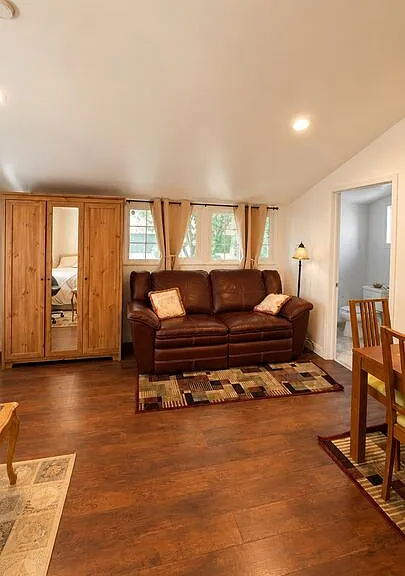 5240 Buffalo Ave — Photo 9