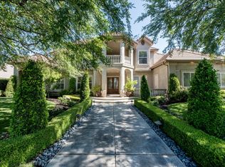 3254 E Via Montiano Ave, Clovis, CA