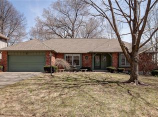 9517 Riggs St, Overland Park, KS 66212