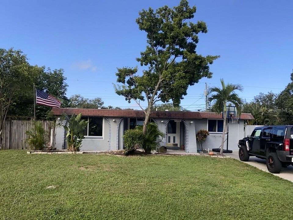 1st image of 5508 Pine Cir NE