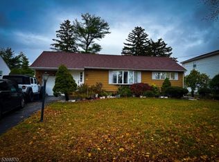 617 Sycamore St, Paramus, NJ 07652