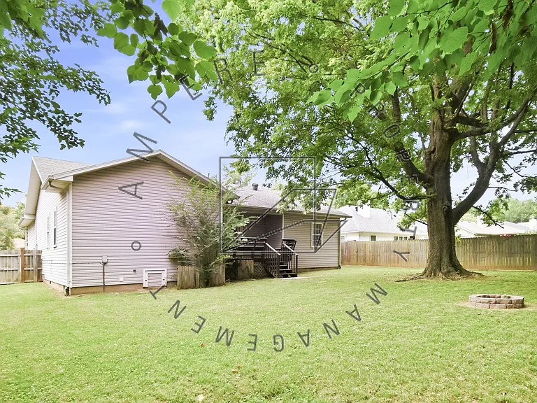 2559 W Arthur Hart St — Photo 3