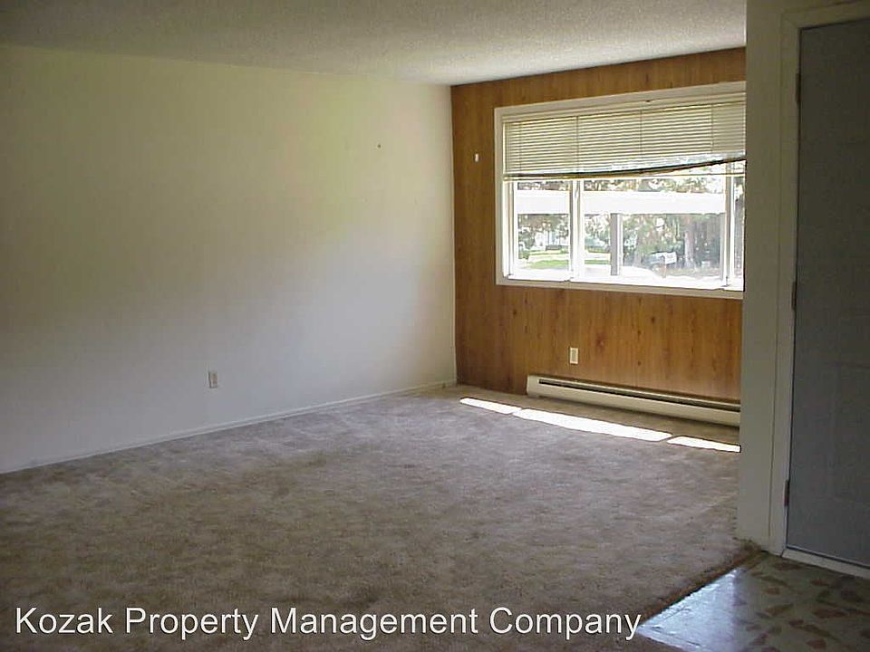 2nd image of 1909 SE Waco Dr APT 3