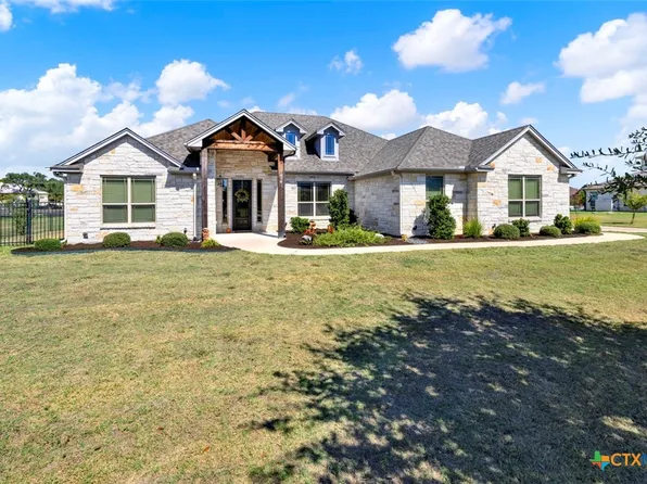 418 Creekside Dr, Salado, TX 76571