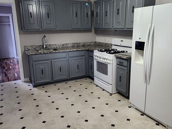 4th image of 1216 Linden St