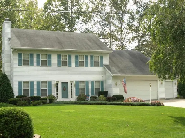 8061 E Constitution Dr, Syracuse, IN 46567