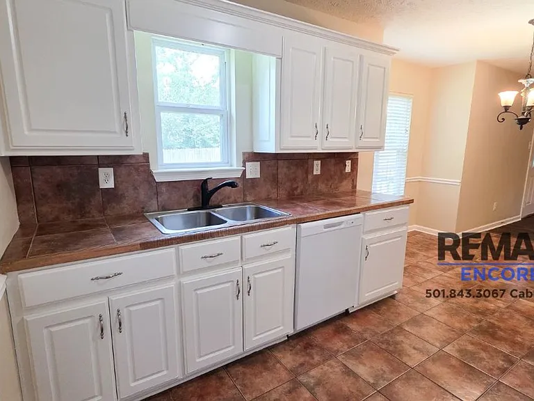 120 Sydney Brooke Ln — Photo 4