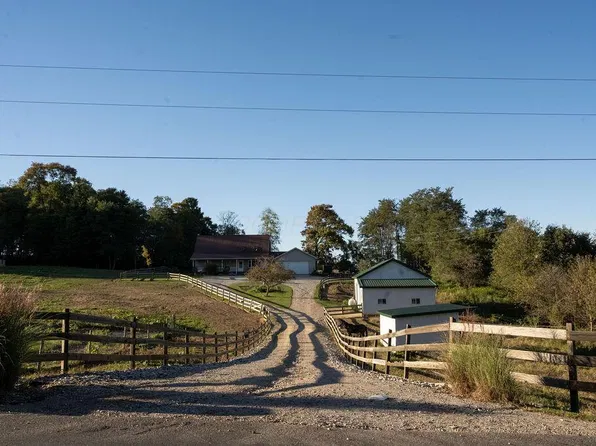 23961 Caves Rd, Gambier, OH 43022