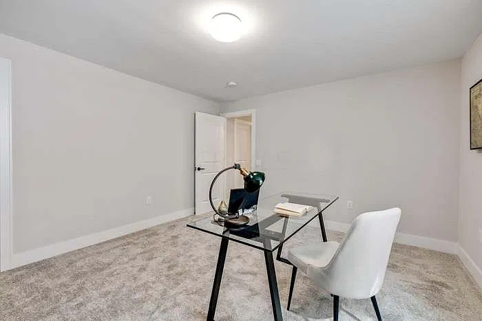 4 bed, 3.5 bath, 2392 sqft, $3,500 — Photo 3