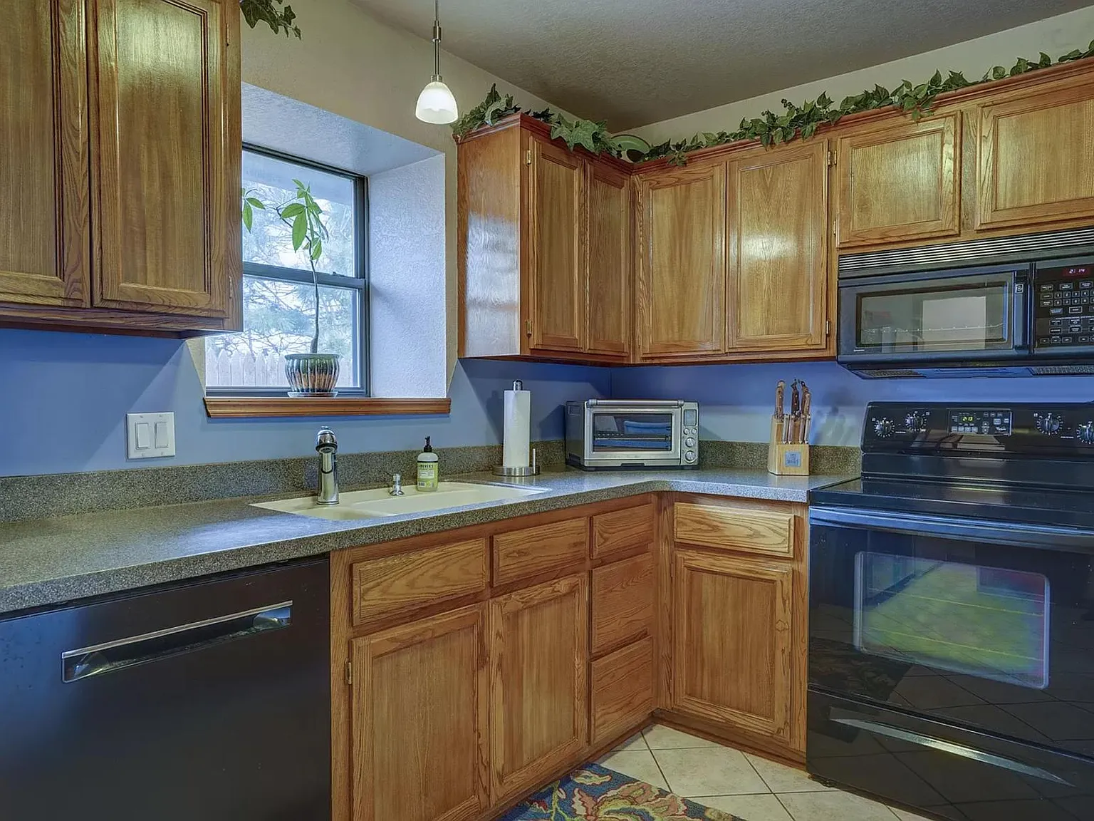 3 bed, 1554 sqft, $1,550 — Photo 3