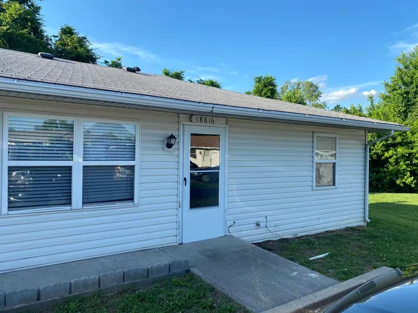 18816 E Blackhawk Trl, Independence, MO 64056