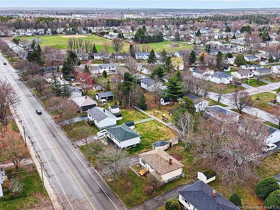 4th image of 263 Whitepine Rd