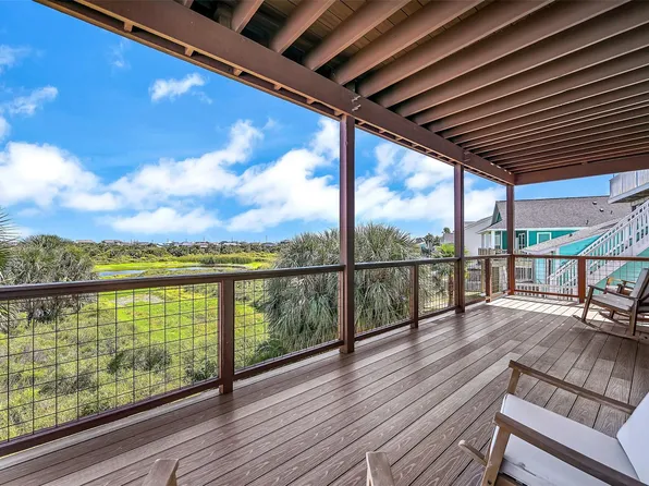 4110 Isla Del Sol Dr, Galveston, TX 77554