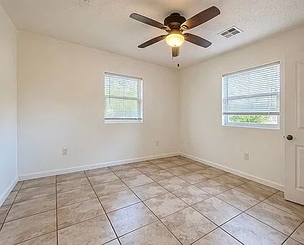 2 bed, 1.0 bath, 1200 sqft, $1,500 — Photo 4