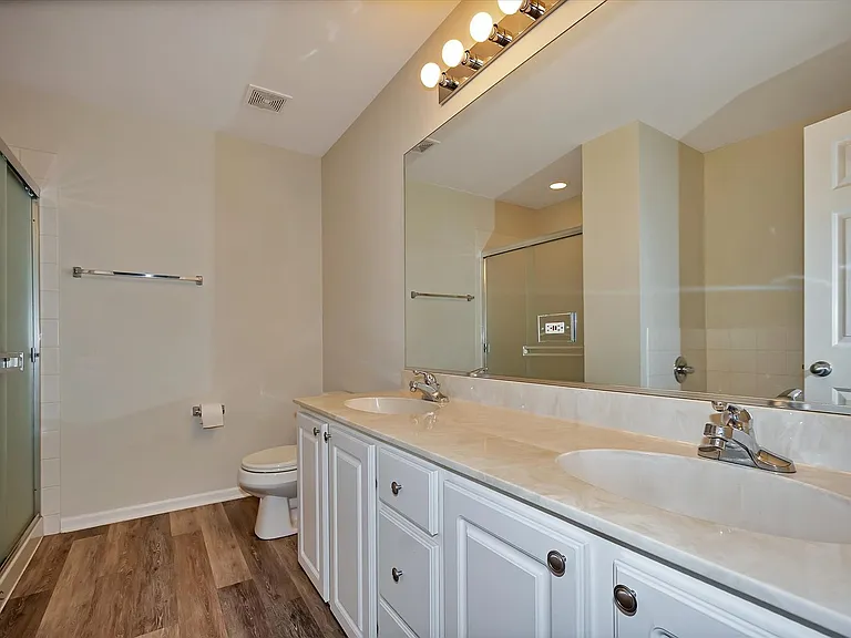 582 Declaration Ln — Photo 11
