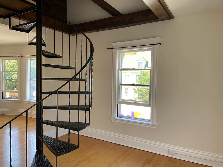 2400 Fremont Ave S #2 — Photo 3