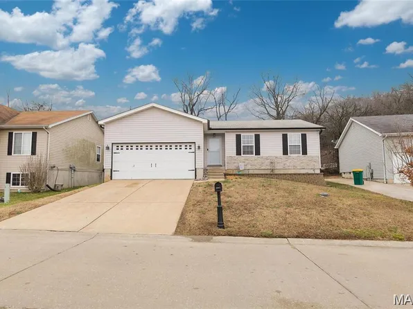 1647 Twelve Oaks Pl, Pevely, MO 63070