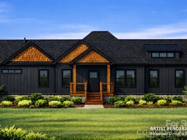 145 Hickory Tree Ln, Hendersonville, NC 28739