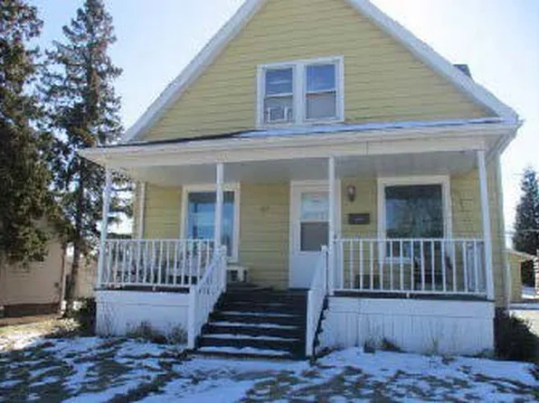 165 Guilford St, Sheboygan Falls, WI 53085