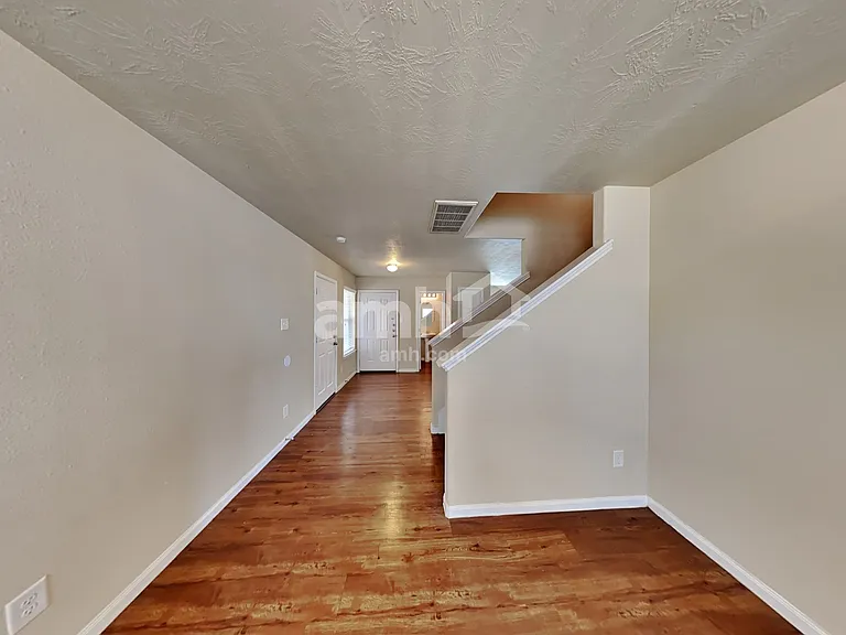5923 Stockholm Ct — Photo 8