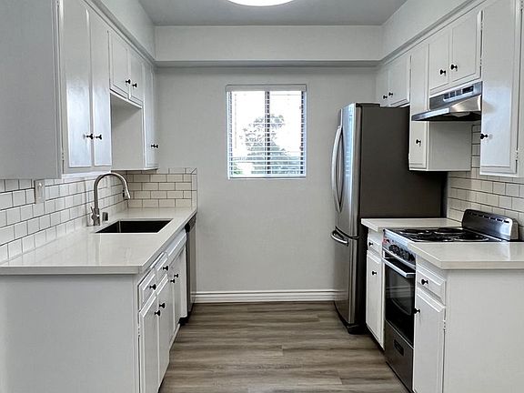 5th image of 217 E Hazel St APT 8