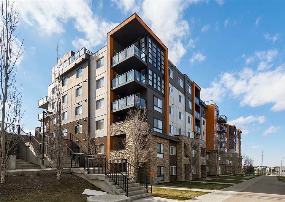 1st image of 10 E Kincora Glen Park NW #115
