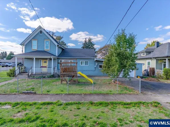 991 SE Lyle St, Dallas, OR 97338