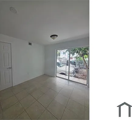 831 SW 3rd St — Photo 14