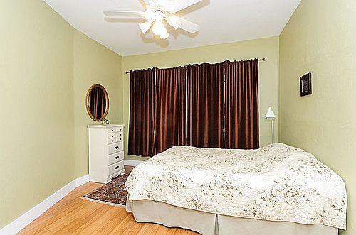 5th image of 5107 S Ingleside Ave