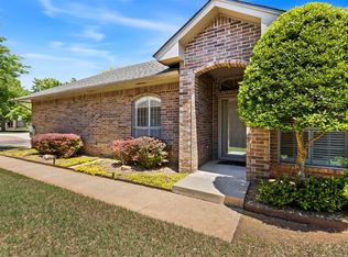 1904 NW 157th St, Edmond, OK 73013