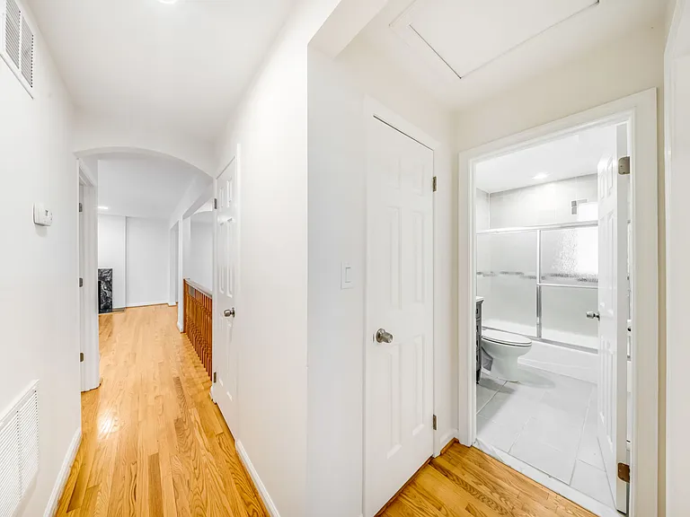 2933 Arizona Ave NW — Photo 16