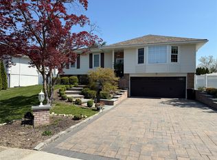 5 Bridle Path, Roslyn, NY 11576