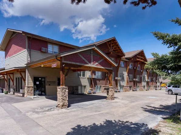 Oxbow Apartments