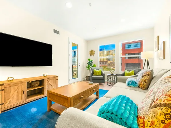 350 K St Unit 416, San Diego, CA 92101