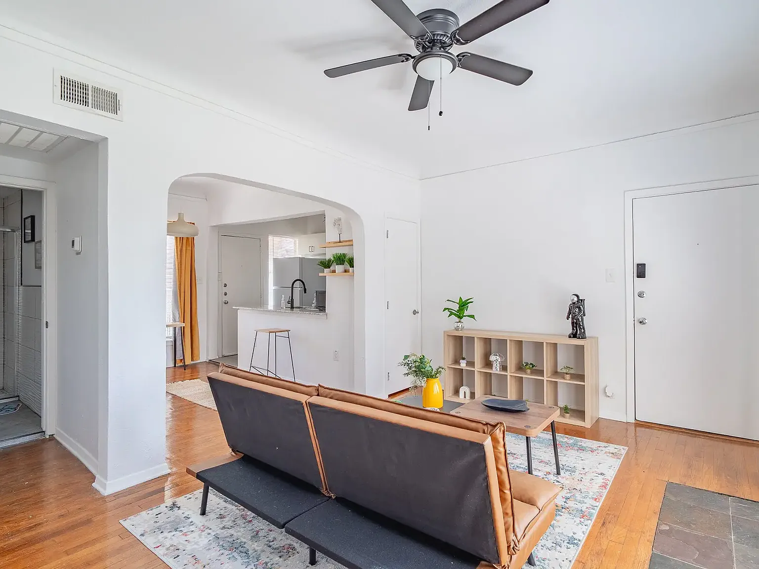 1 bed, 625 sqft, $1,300 — Photo 3