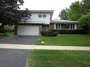 1720 Clavinia Ave, Deerfield, IL