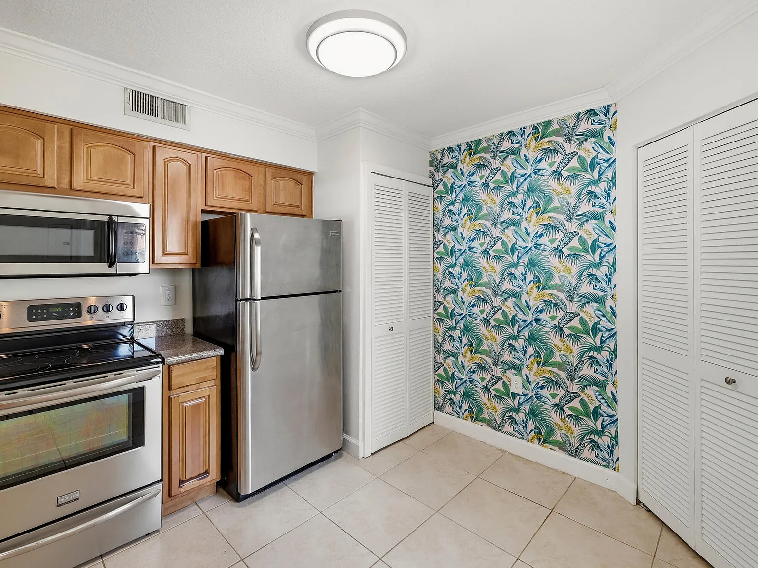 2 bed, 2.0 bath, 1130 sqft, $2,000 — Photo 4