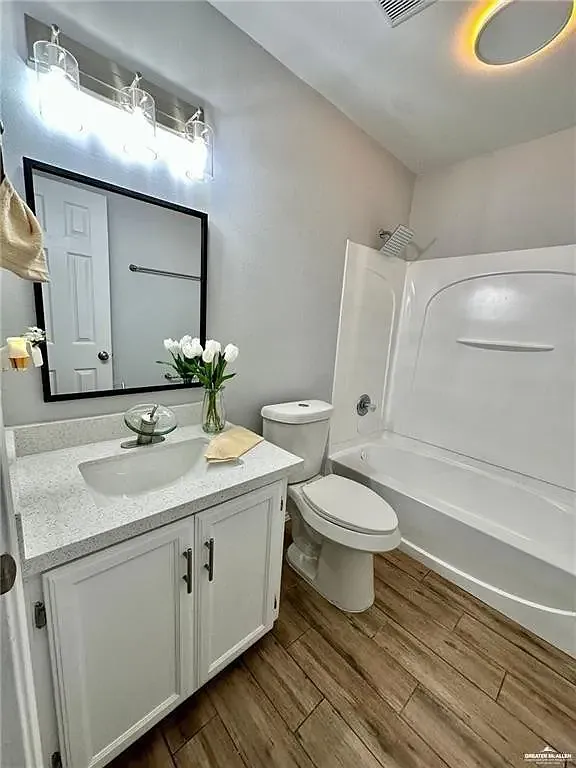 3 bed, 1132 sqft, $1,500 — Photo 4