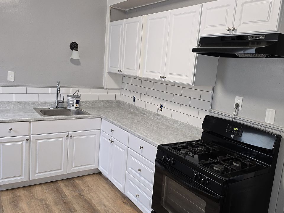 1st image of 516 Woodlawn Ave