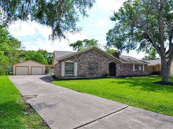 3rd image of 1607 Cedar Dr
