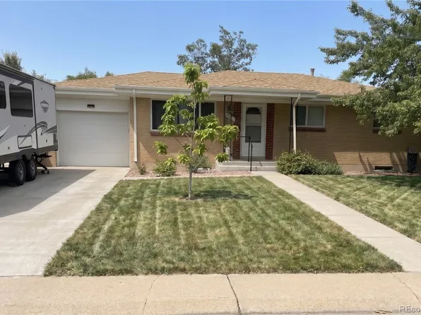 1092 S Iris Street, Lakewood, CO 80226