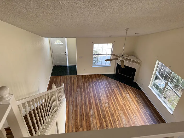 2511 Golden Park Ln — Photo 3