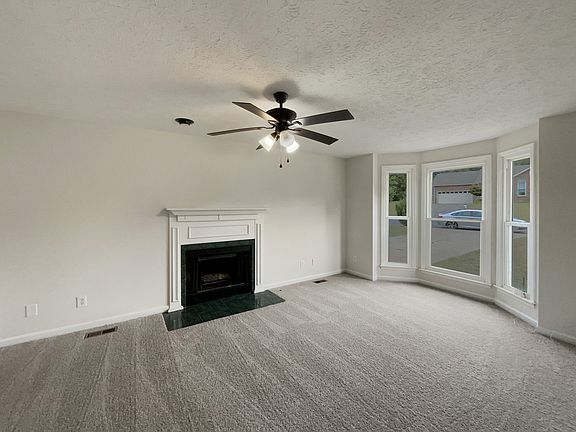 3rd image of 204 Melodie Dr