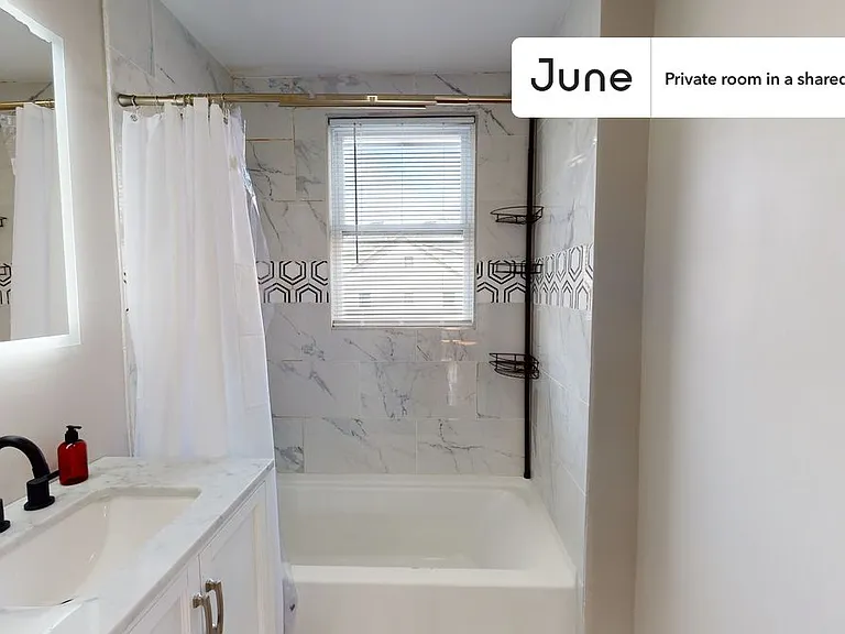 41 Dorr St #C — Photo 13