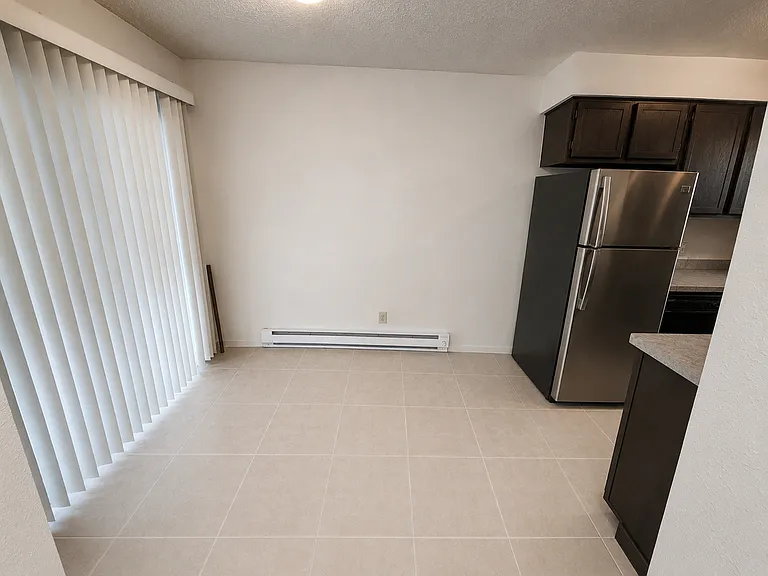 1232 E 3rd St #1 — Photo 3