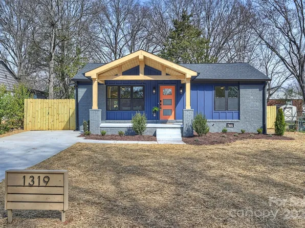 1319 Meadow Ln, Charlotte, NC 28205