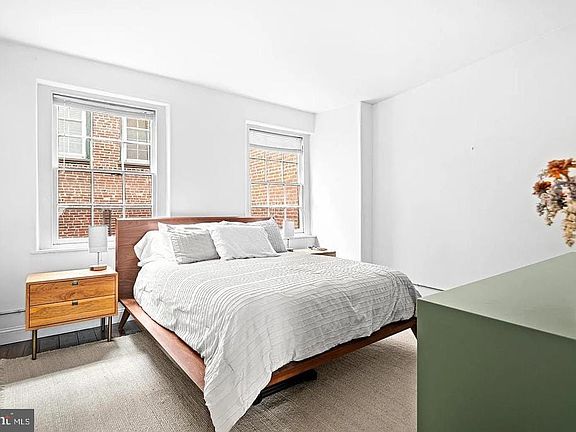 4th image of 36 Strawberry St #47