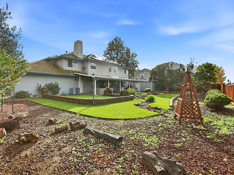 1414 Columbine Way — Photo 43